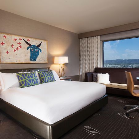 Kimpton Hotel Palomar Phoenix Cityscape By Ihg Bagian luar foto