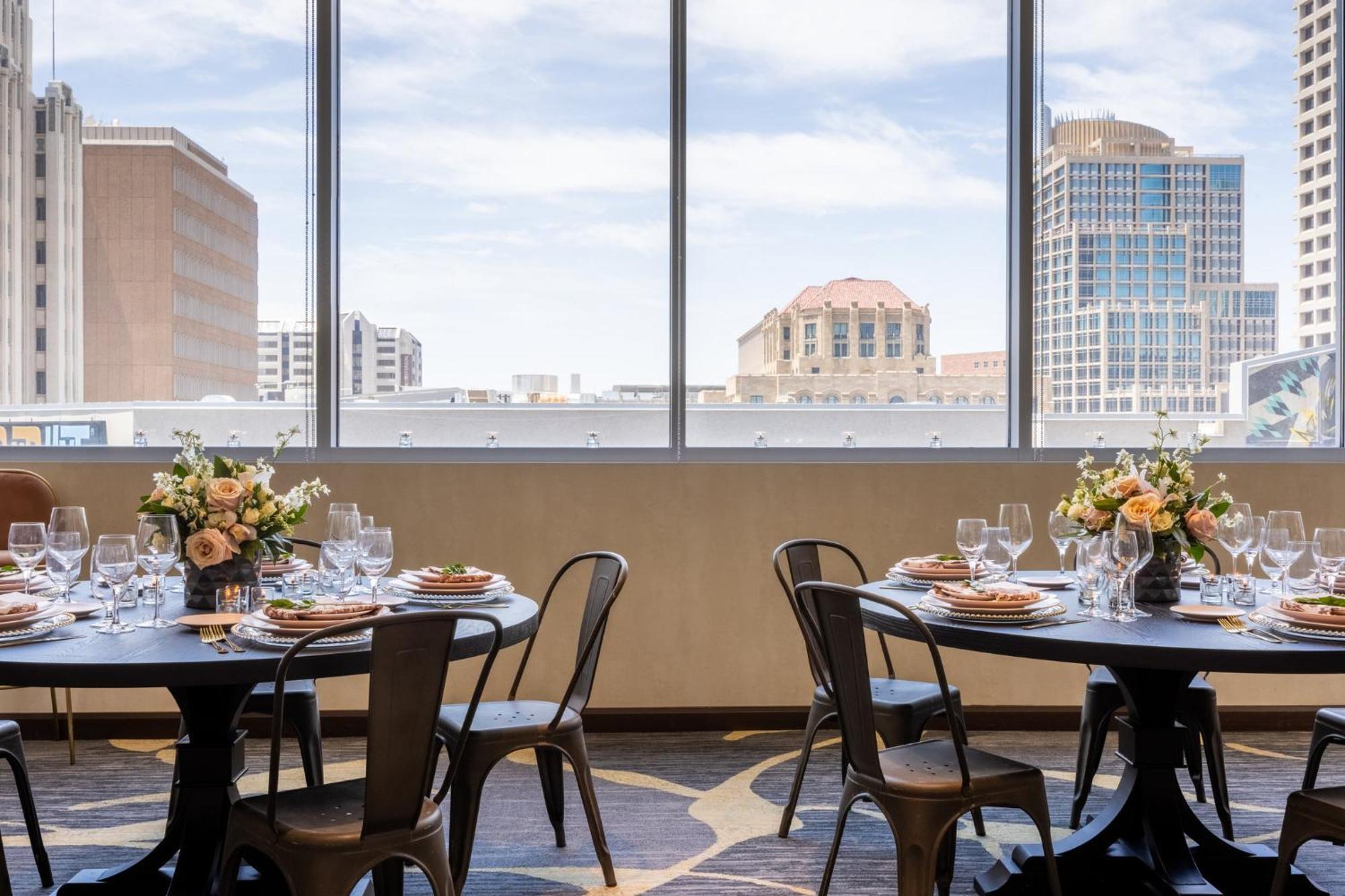 Kimpton Hotel Palomar Phoenix Cityscape By Ihg Bagian luar foto